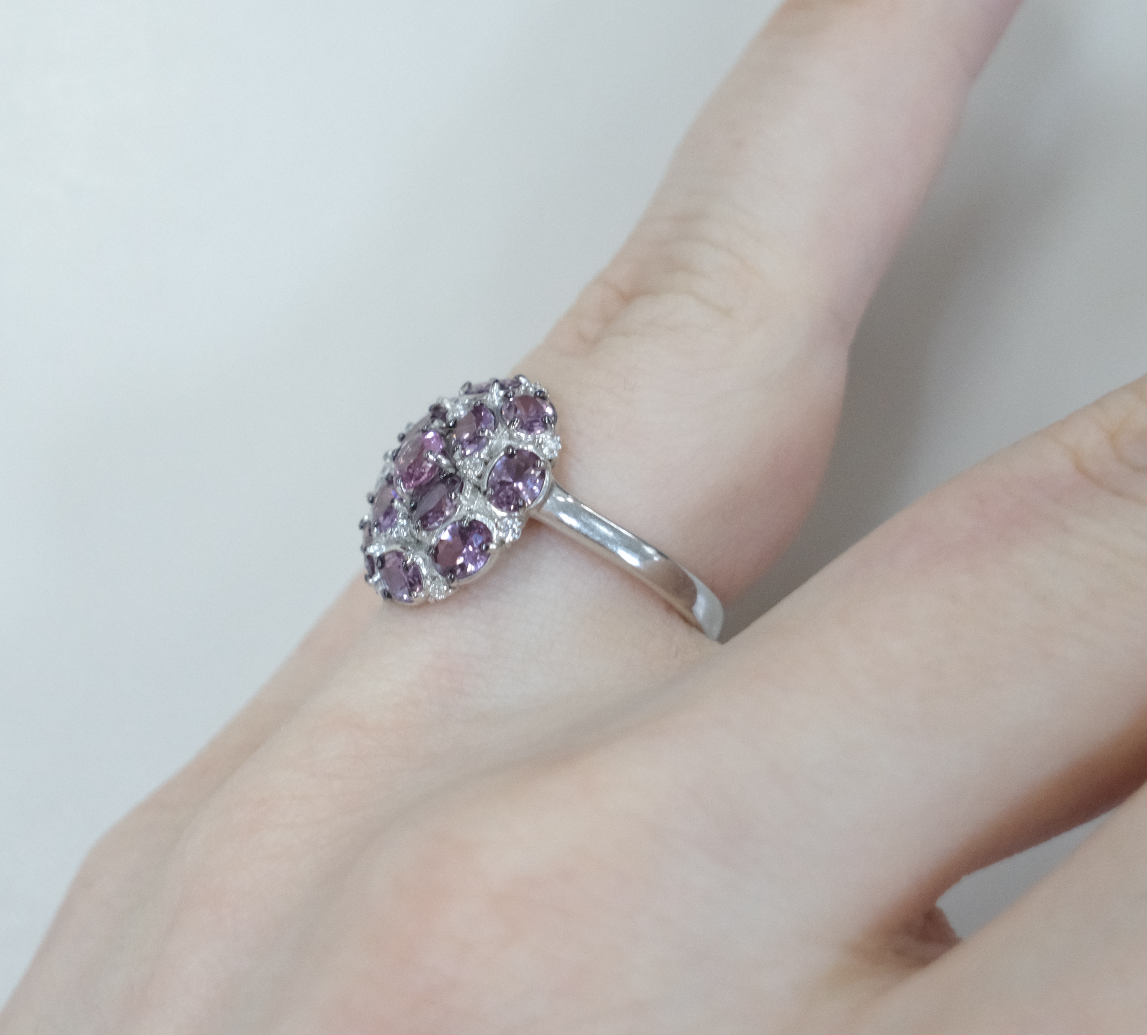 Серебряное кольцо с александритами